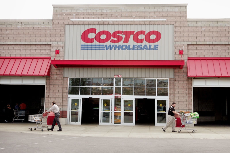 As consumers loaded up their baskets with holiday meal ingredients and healthy offerings, Costco revealed net sales of $22.24 billion for the retail month of December