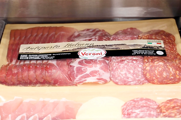 Veroni USA recently rolled out a new craft paper line for its mega platters, which uses 75 percent less plastic than the normal one